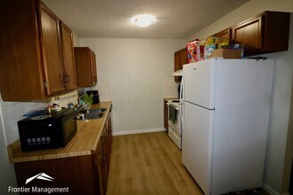 2013-2015 Shirley Ln in Manhattan, KS - Building Photo - Building Photo