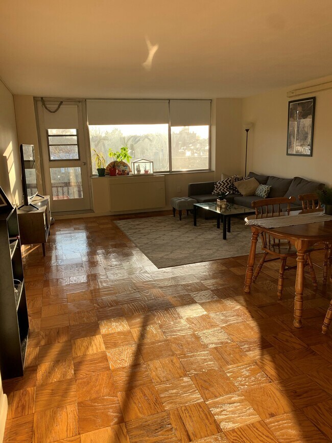 77 Monmouth St, Unit 1
