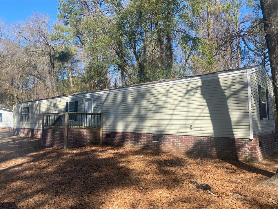 237 Laurel Ln in Florence, SC - Building Photo