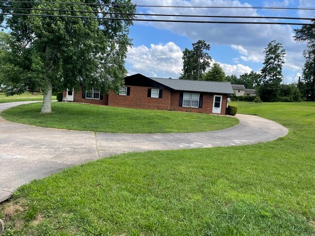 1247 Kluttz Rd, Unit 1246