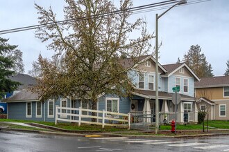 Z_Covey Run Apartments in Forest Grove, OR - Building Photo - Building Photo