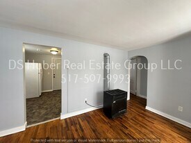 440 Community St in Lansing, MI - Building Photo