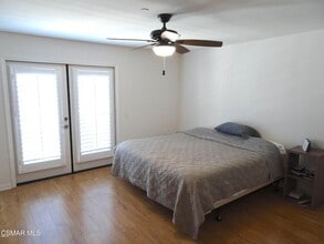 32 Secret Hollow Ln in Thousand Oaks, CA - Building Photo - Building Photo