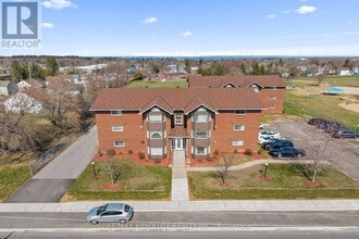 85 Edey St in Arnprior, ON - Building Photo - Building Photo