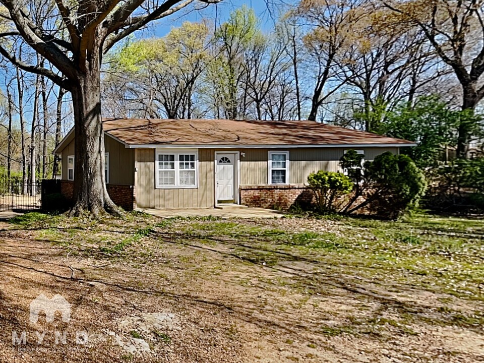 4600 Dogwood Meadows Cove in Walls, MS - Foto de edificio