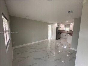 130 Virginia Ct in Englewood, FL - Building Photo - Building Photo
