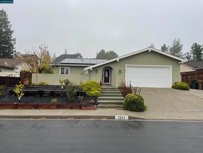 property at 2347 Pinnacle Dr
