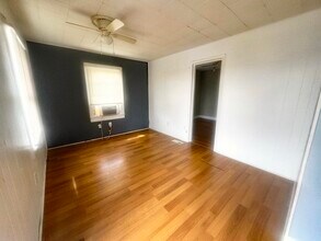 1407 Greenwood Alley in Bowling Green, KY - Building Photo - Building Photo