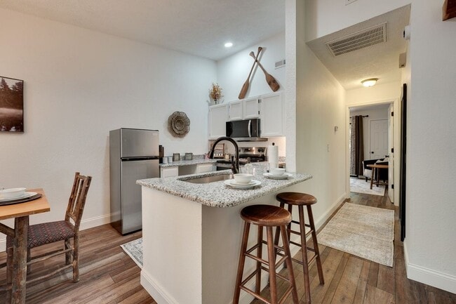 395 Ozark Mountain Resort Dr in Kimberling City, MO - Foto de edificio - Building Photo