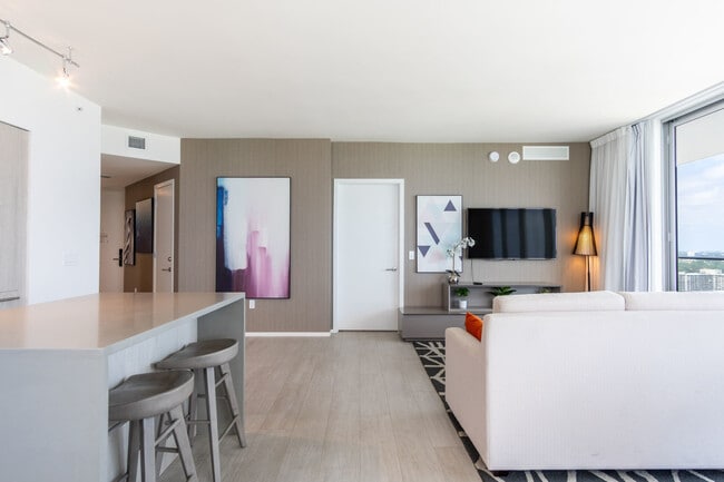 4010 S Ocean Dr in Hollywood, FL - Building Photo - Building Photo