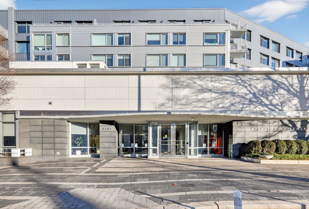 4101 Albemarle St NW in Washington, DC - Building Photo