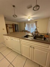 2216 SW 60th Ave in Miami, FL - Building Photo - Building Photo