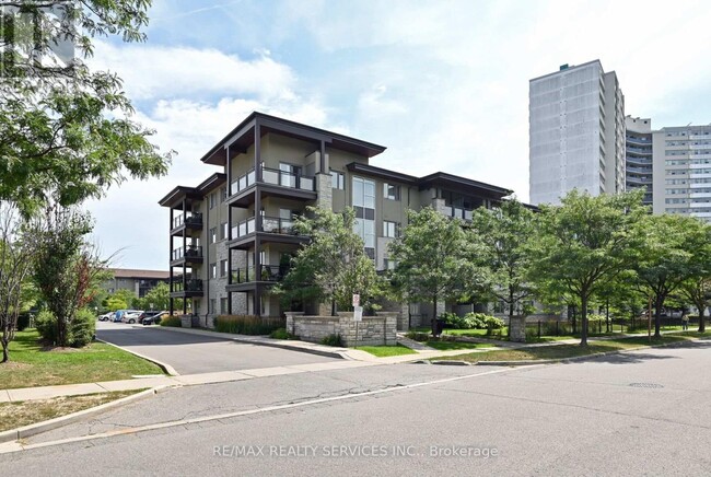 570-570 Lolita Gardens in Mississauga, ON - Building Photo - Building Photo