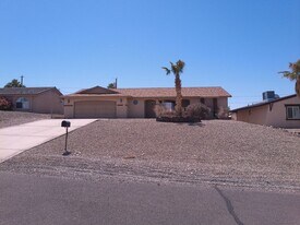 3168 Iroquois Dr in Lake Havasu City, AZ - Building Photo