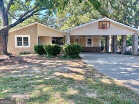 209 Scarborough Rd in Centerville, GA - Building Photo