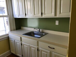 107 Lafayette St, Unit 2L in Stamford, CT - Building Photo - Building Photo