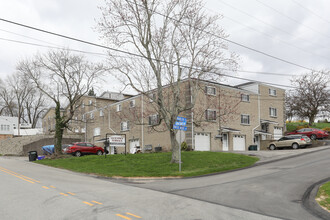 Jacktown Terrace in Irwin, PA - Building Photo - Building Photo