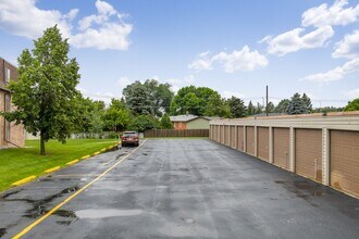 Candlewood Apartments in Rapid City, SD - Foto de edificio - Building Photo