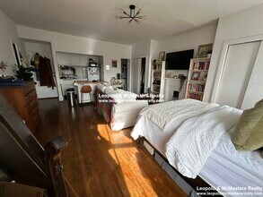 21 Mount Vernon Sq, Unit 500 in Boston, MA - Foto de edificio - Building Photo