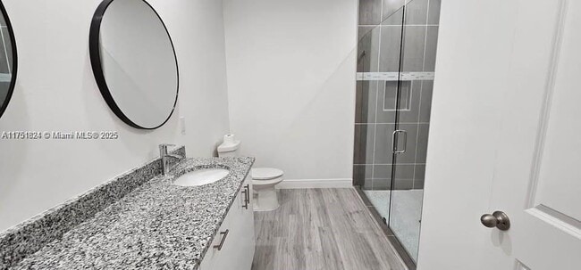 property at 611 Greenbriar Blvd