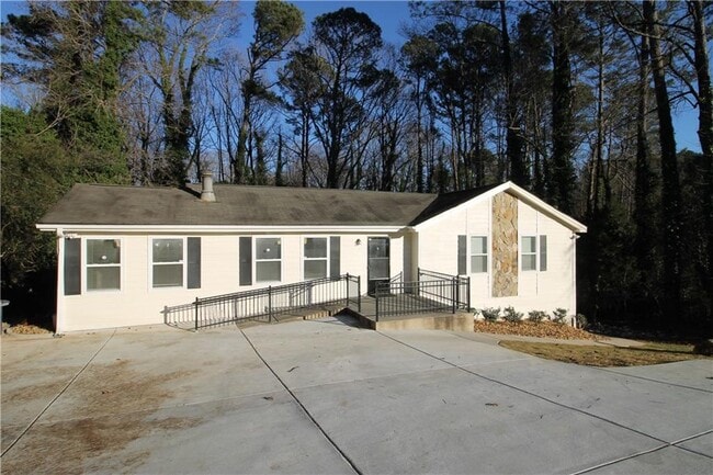 property at 5292 Bells Ferry Rd