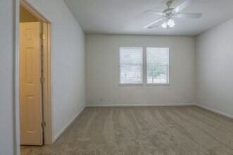724 S Evergreen St in Gardner, KS - Building Photo - Building Photo