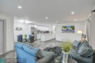 909 SW 16th St in Fort Lauderdale, FL - Building Photo - Building Photo