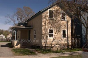 124 N Winooski Ave in Burlington, VT - Building Photo