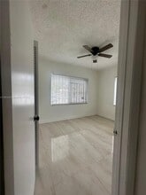 890 NW 106th St in Miami, FL - Building Photo - Building Photo