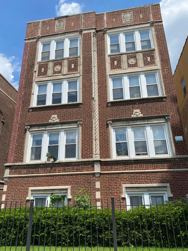 property at 6433 N Albany Ave