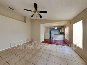 9824 Morris Glen Way in Tampa, FL - Building Photo - Building Photo