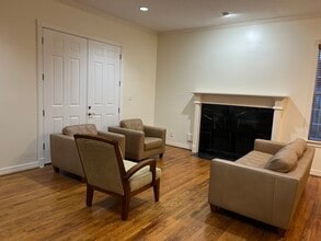 6855 Bellgreen Dr in Houston, TX - Building Photo - Building Photo