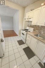 3 Summer Dr in Toronto, ON - Building Photo - Building Photo