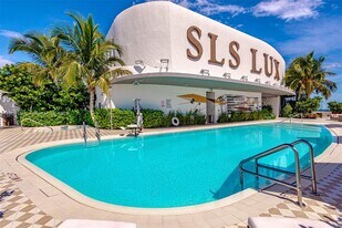 801 S Miami Ave in Miami, FL - Building Photo