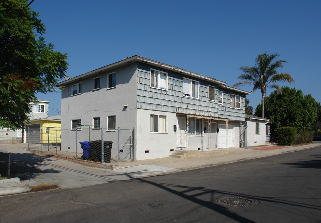 2682 Fairmount Ave in San Diego, CA - Building Photo