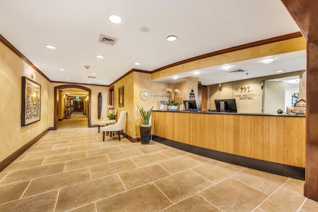 2951 S Bayshore Dr, Unit 717 in Miami, FL - Building Photo - Building Photo