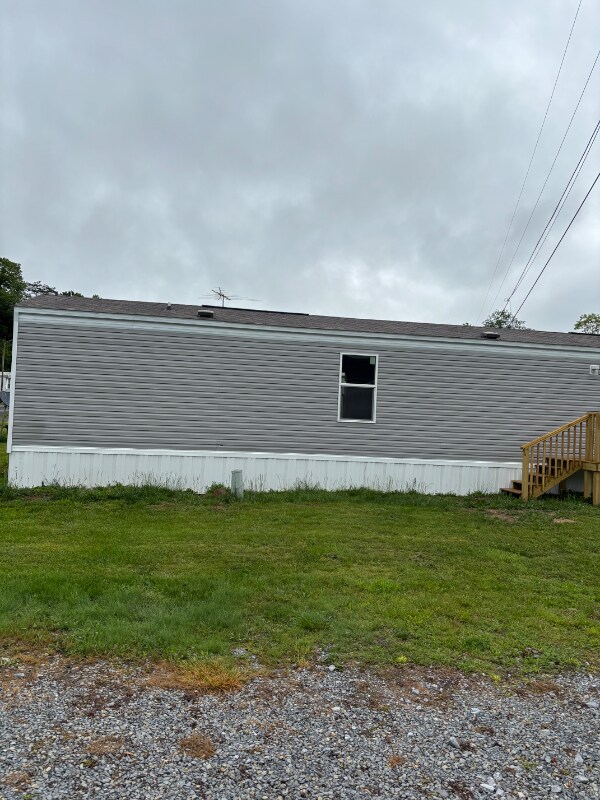 187 Duncan Dr in Peterstown, WV - Building Photo - Building Photo