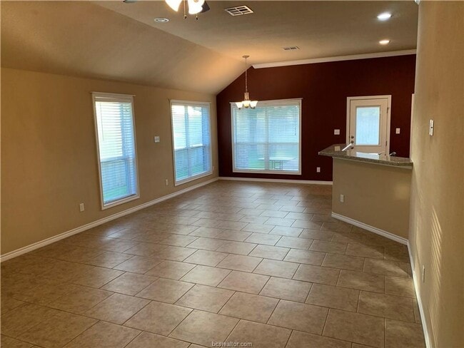 AUGUST 2026 PRE-LEASE!! 4 Bedroom, 4 Bathr in College Station, TX - Building Photo - Building Photo