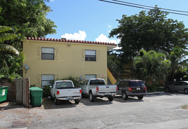 2300 NE 6th Ave in Wilton Manors, FL - Building Photo - Building Photo