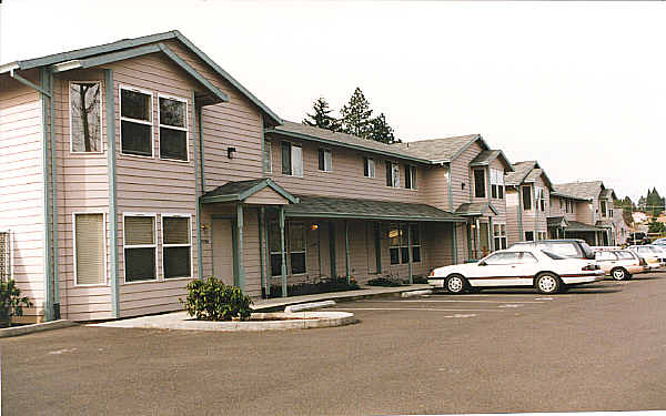 17430 SE 82nd Dr in Clackamas, OR - Building Photo