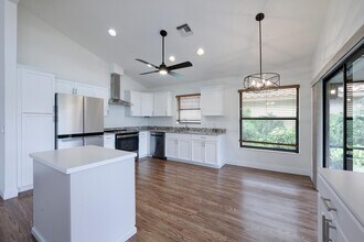 2843 SW Mariposa Cir in Palm City, FL - Building Photo - Building Photo