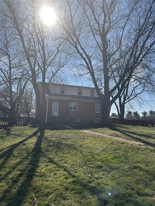 204 S 7th St in Mount Wolf, PA - Building Photo - Building Photo