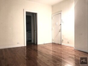 EAST 55 STREET in New York, NY - Foto de edificio - Building Photo