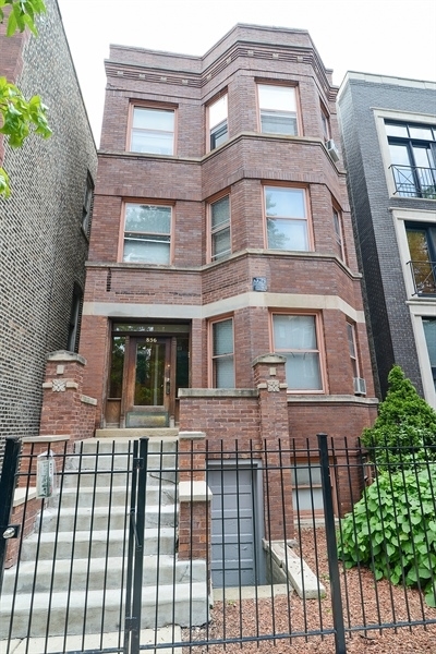 856 N Hermitage Ave in Chicago, IL - Building Photo