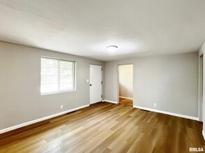 112 Oakdale Ave in East Peoria, IL - Building Photo - Building Photo