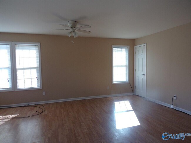 4114 Triana Blvd SW in Huntsville, AL - Building Photo - Building Photo