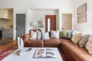 955 Wylie St SE in Atlanta, GA - Building Photo