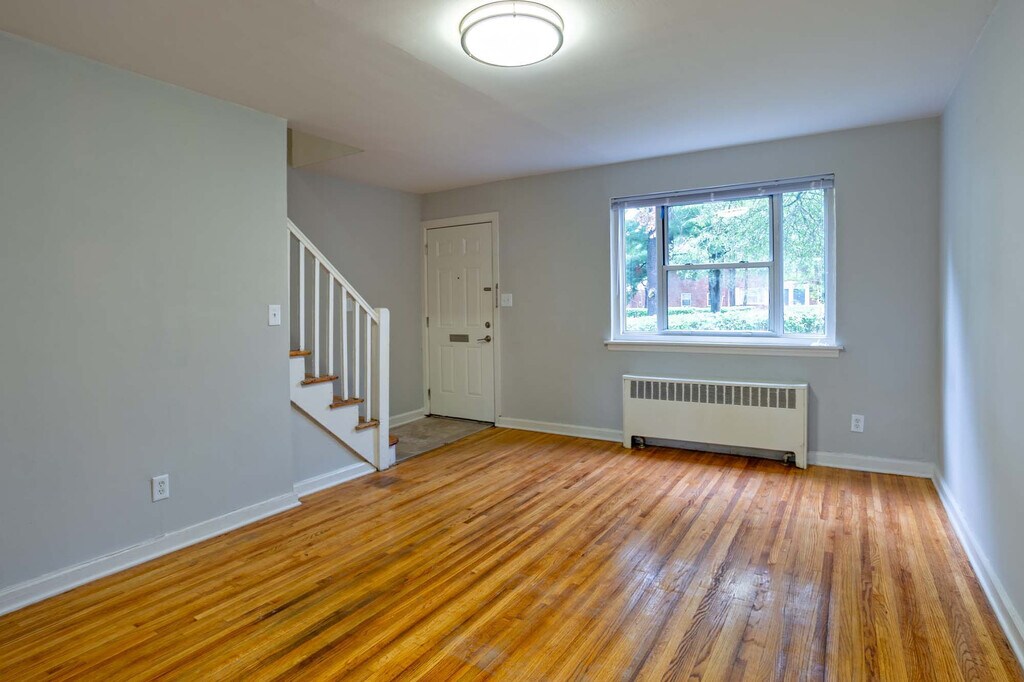 The Woodlands Apartments in Belleville, NJ