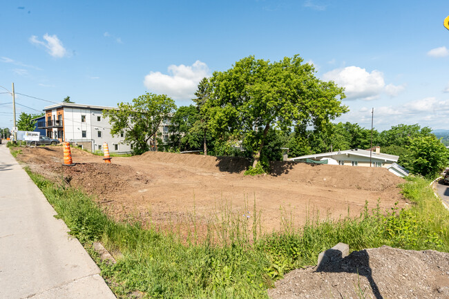 3000 Sainte-Foy Ch in Québec, QC - Building Photo - Primary Photo