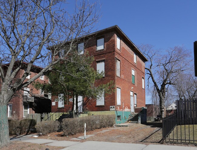 94-96 Edwards St in Hartford, CT - Foto de edificio - Building Photo
